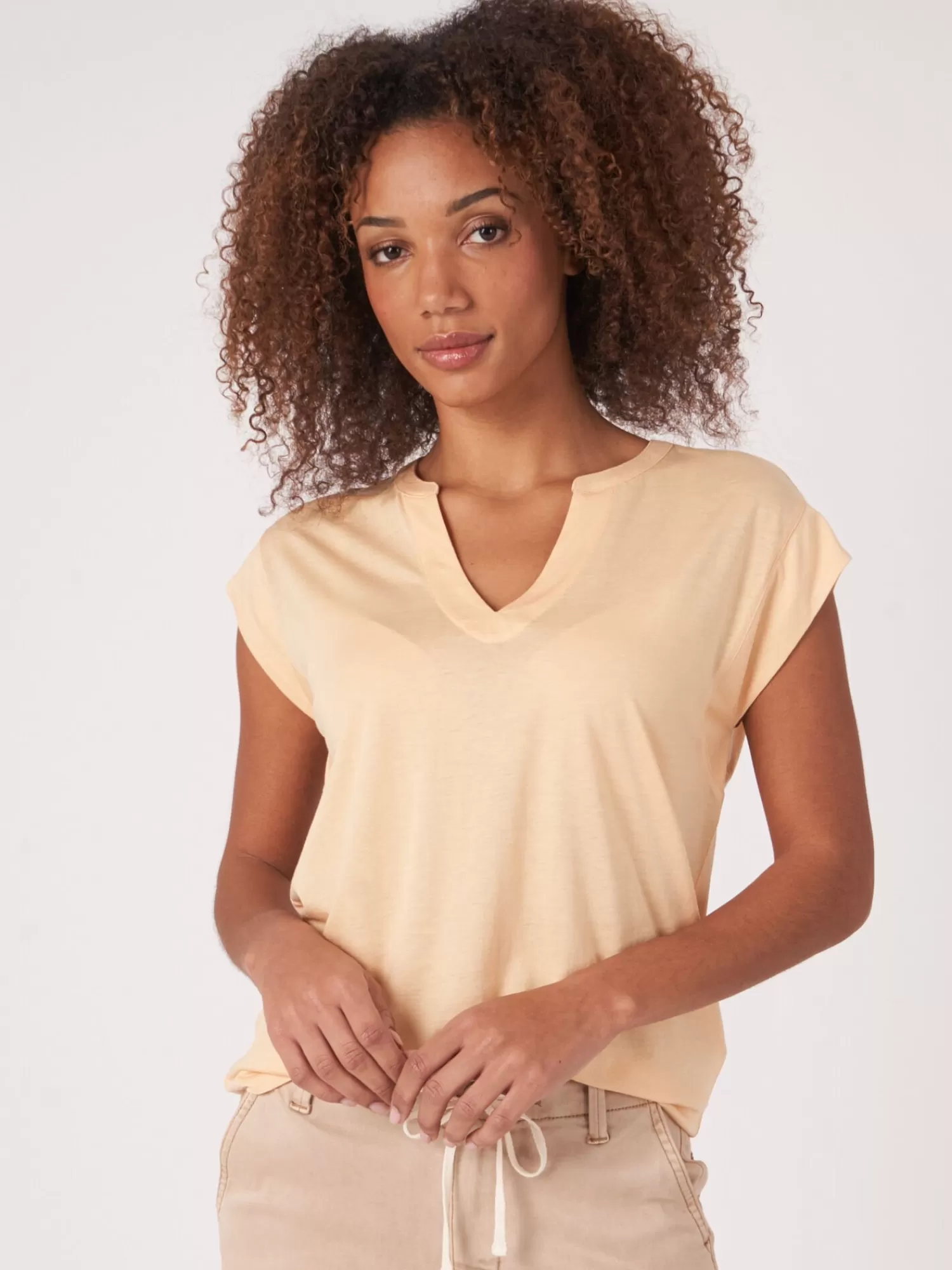 REPEAT cashmere Tops>Armelloses Top Mit Rundhalsausschnitt Und Schlitz Glow