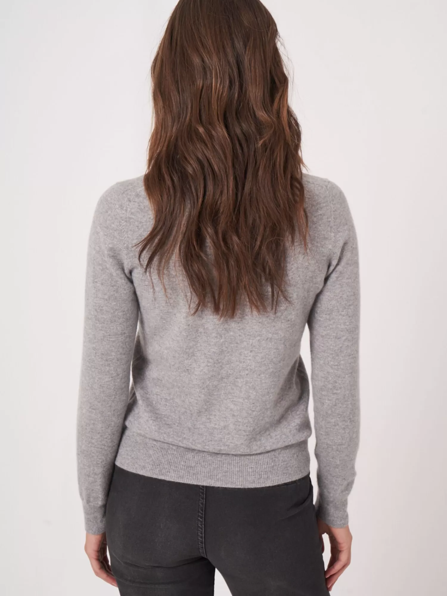 REPEAT cashmere Organisches Kaschmir>Basic Bio-Kaschmir-Pullover Mit Rundhalsausschnitt Light Grey