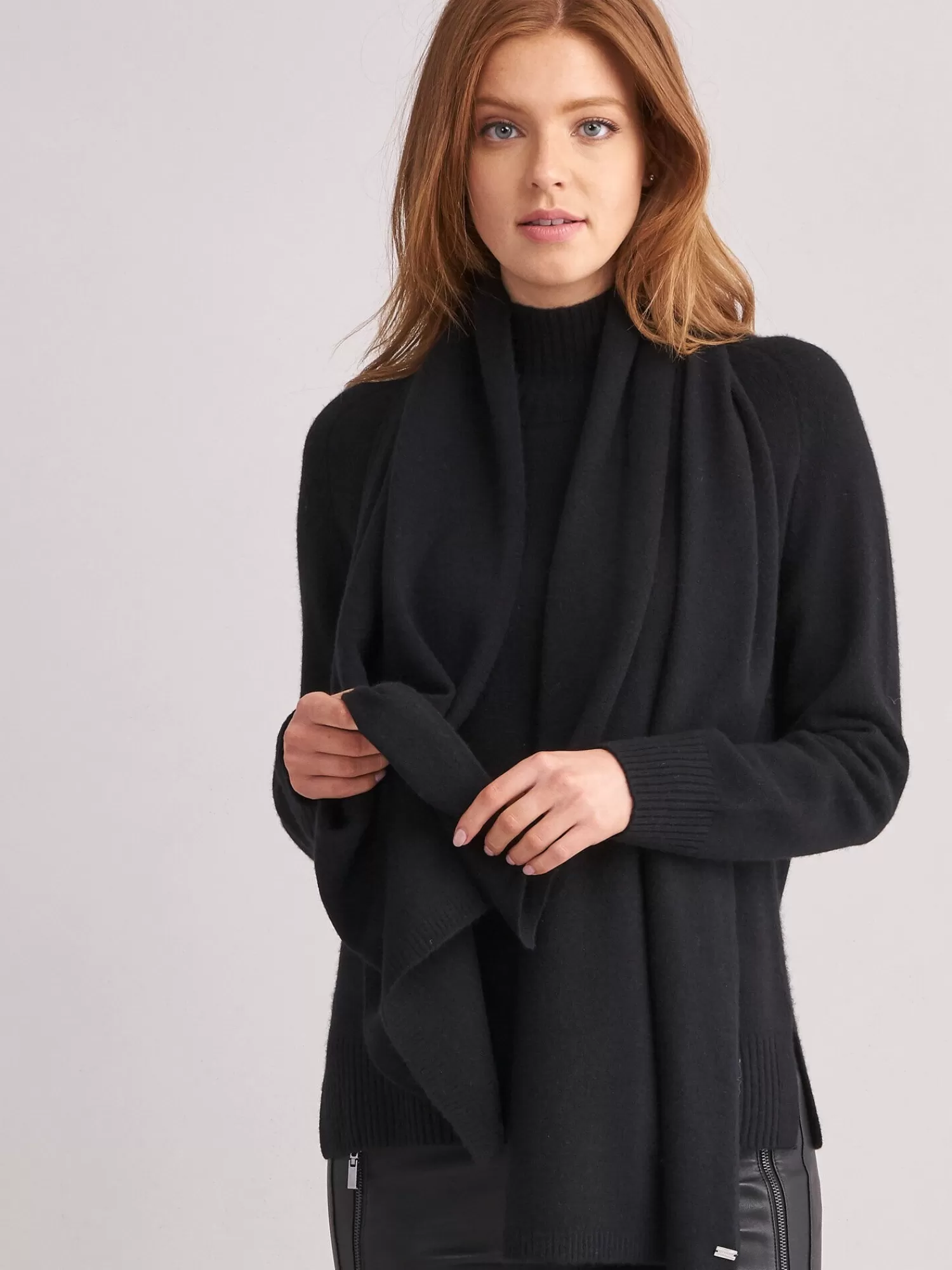 REPEAT cashmere Organisches Kaschmir>Basic Feinstrick-Schal Aus Bio-Kaschmir Black