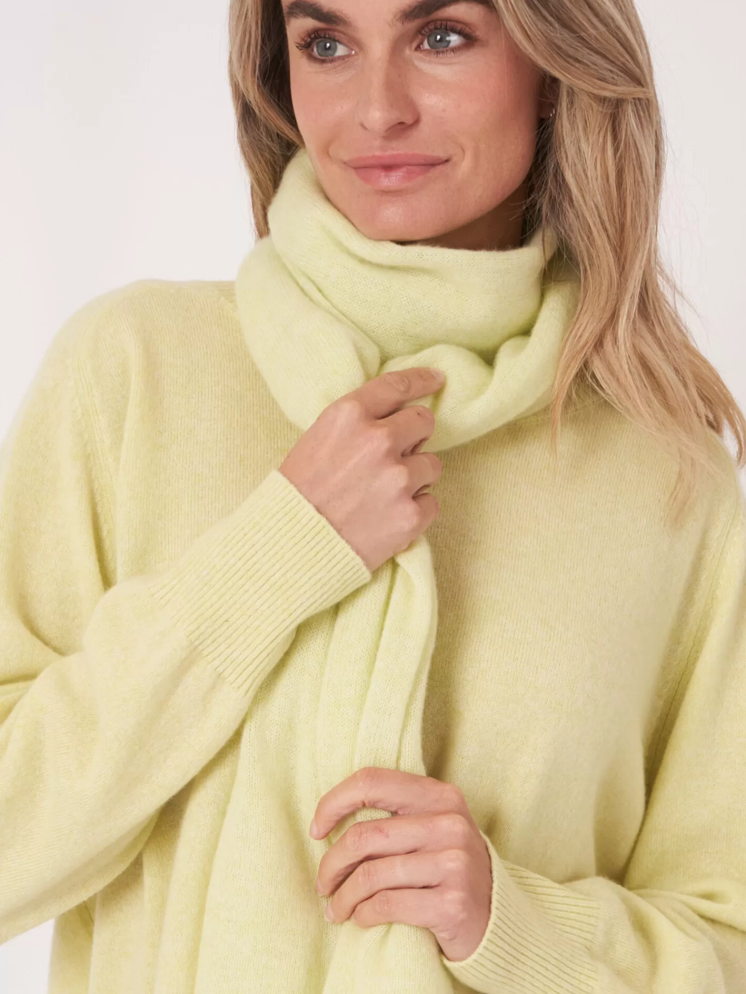 REPEAT cashmere Organisches Kaschmir>Basic Feinstrick-Schal Aus Bio-Kaschmir Soda