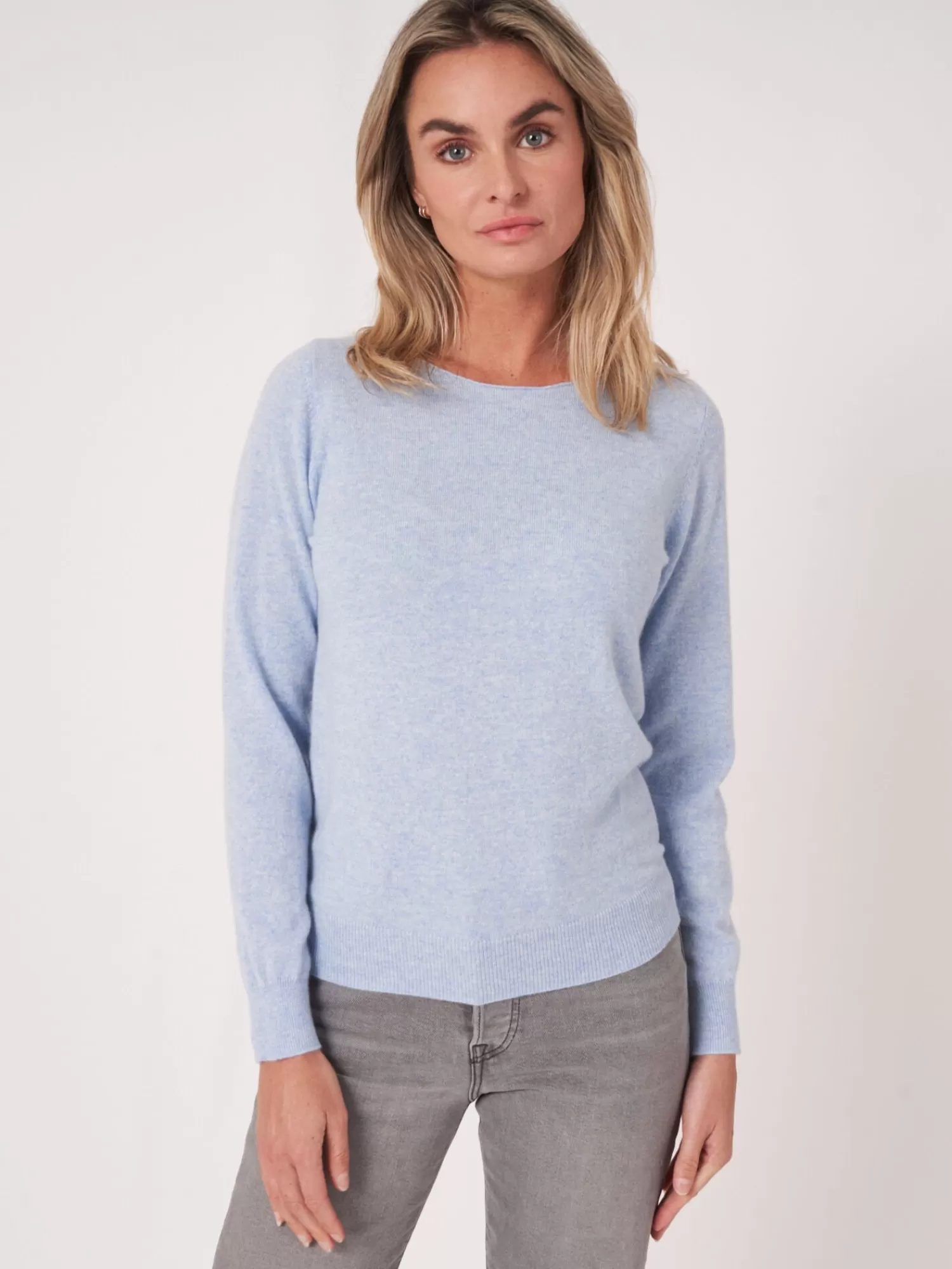 REPEAT cashmere Organisches Kaschmir>Basic Pullover Mit U-Boot-Ausschnitt Aus Bio-Kaschmir Sky