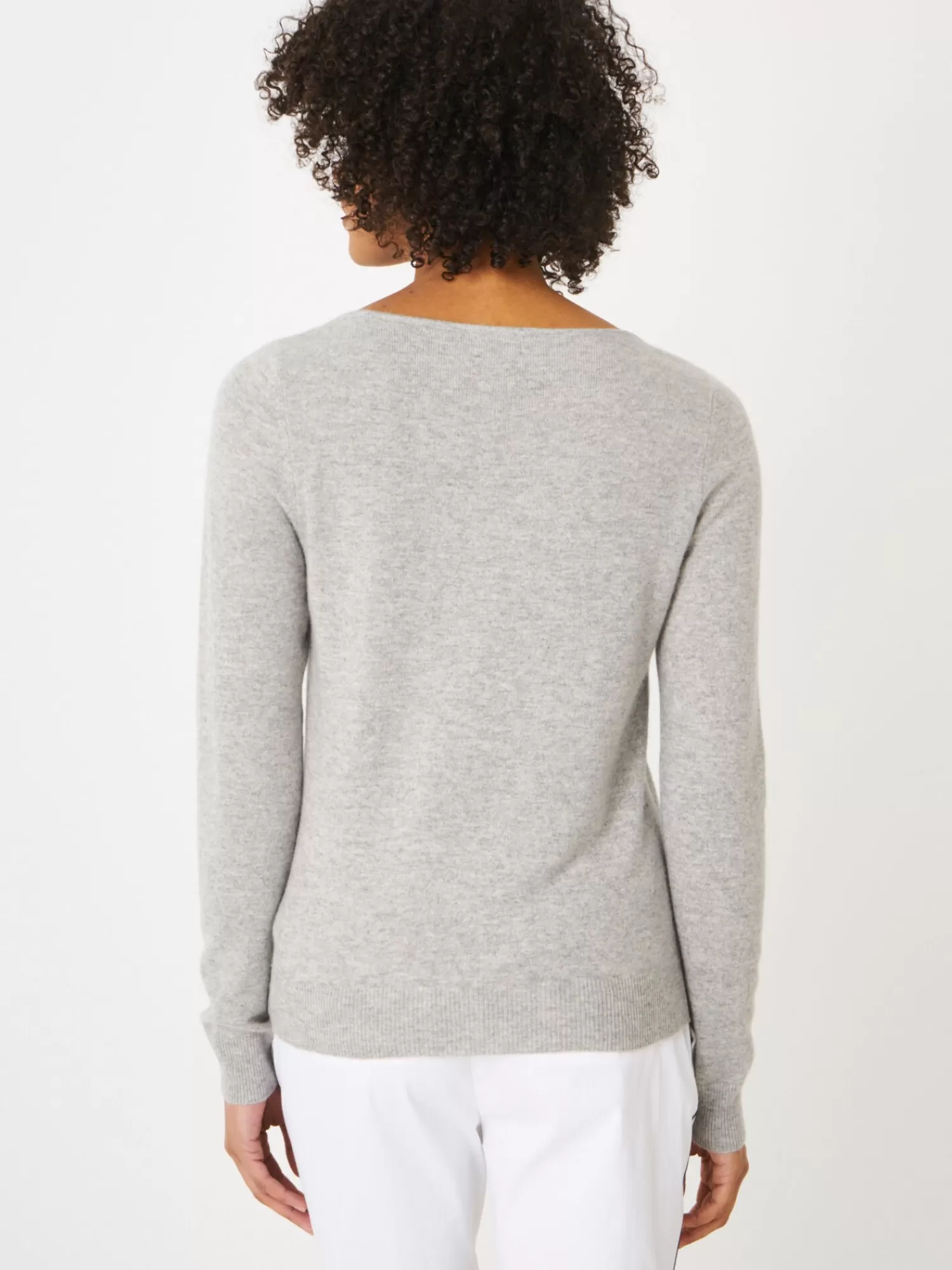 REPEAT cashmere Organisches Kaschmir>Basic Pullover Mit U-Boot-Ausschnitt Aus Bio-Kaschmir Silver Grey