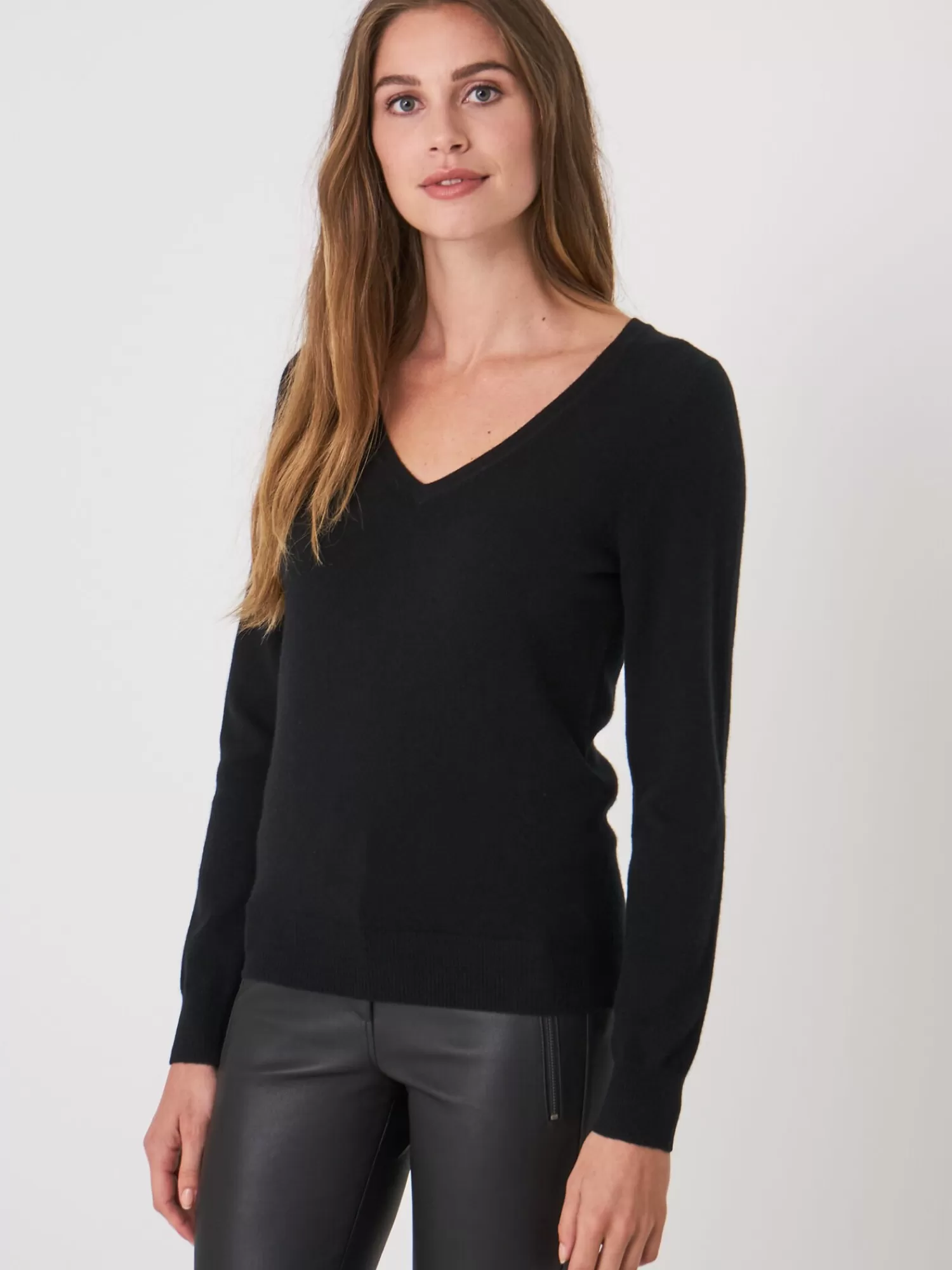 REPEAT cashmere Organisches Kaschmir>Basic Pullover Mit V-Ausschnitt Aus Bio-Kaschmir Black