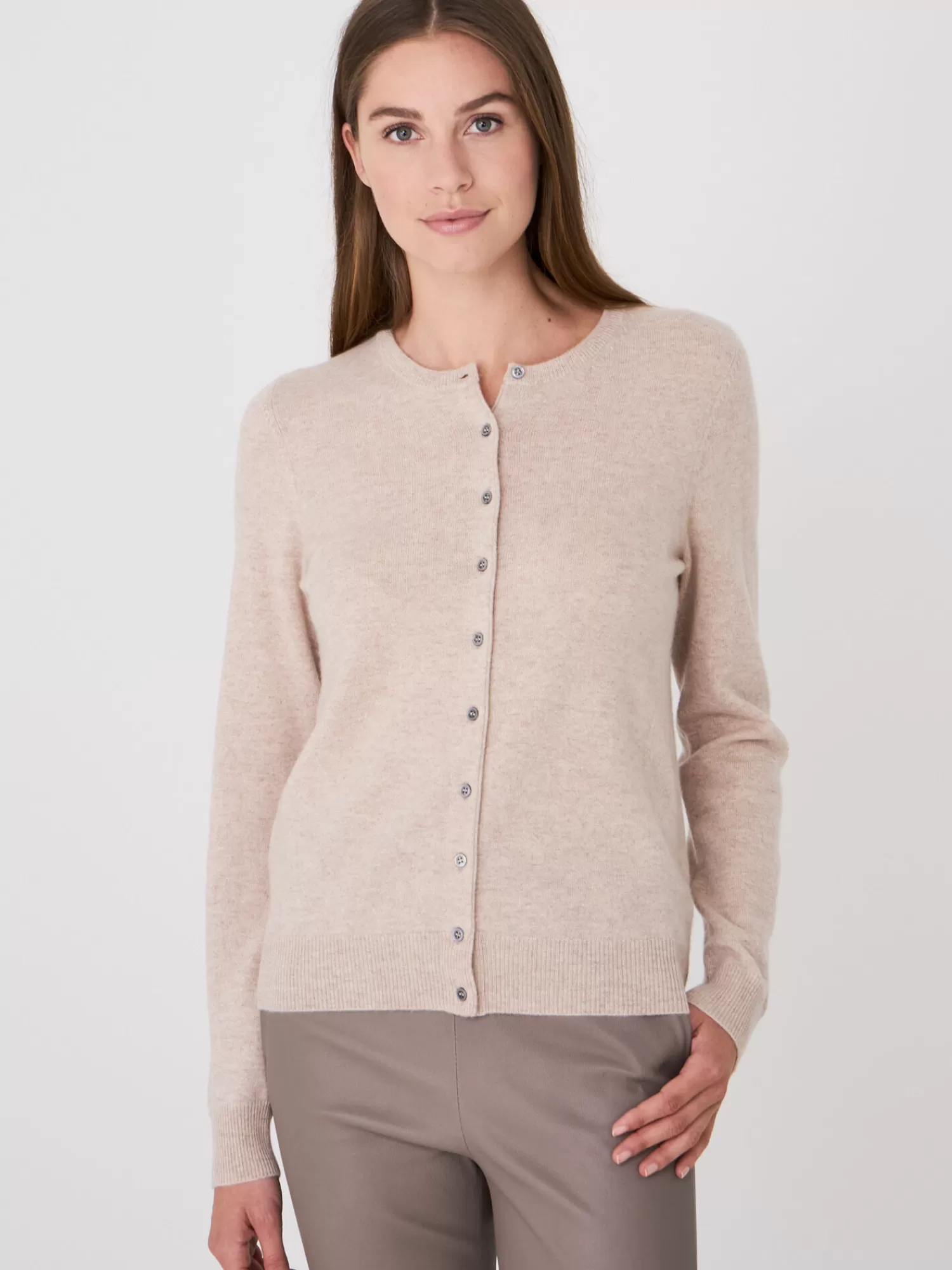 REPEAT cashmere Organisches Kaschmir>Basic Strickjacke Mit Rundhalsausschnitt Aus Bio-Kaschmir Beige