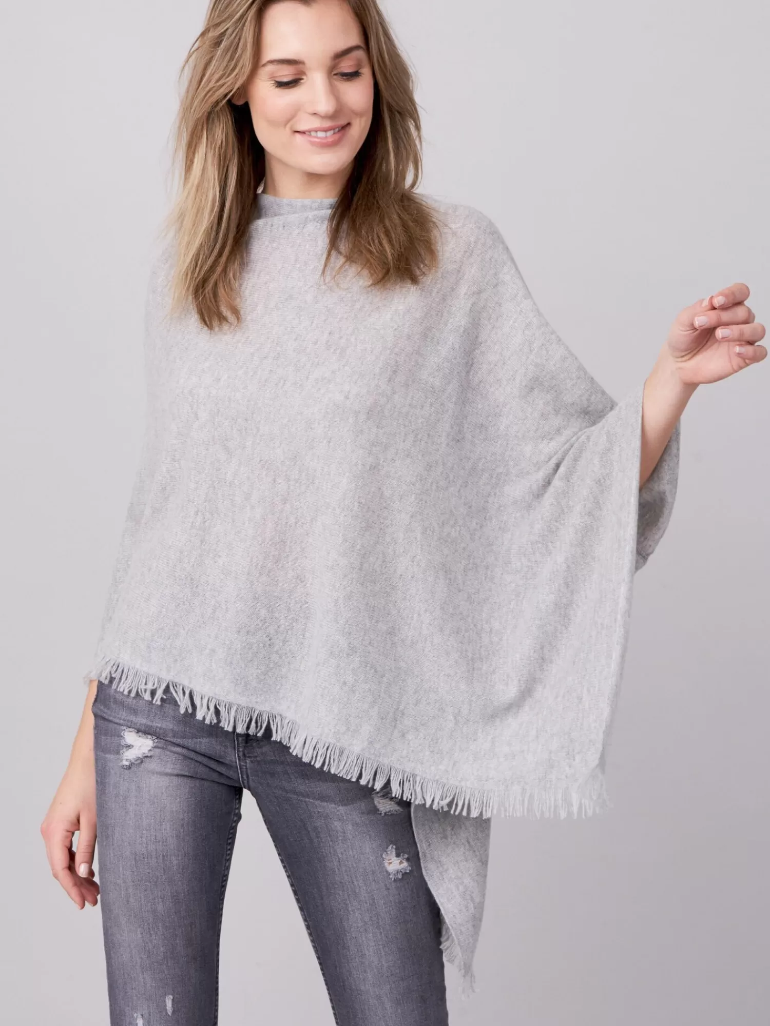 REPEAT cashmere Organisches Kaschmir>Fein Gestrickter Poncho Mit Fransen Aus Bio-Kaschmir Silver Grey