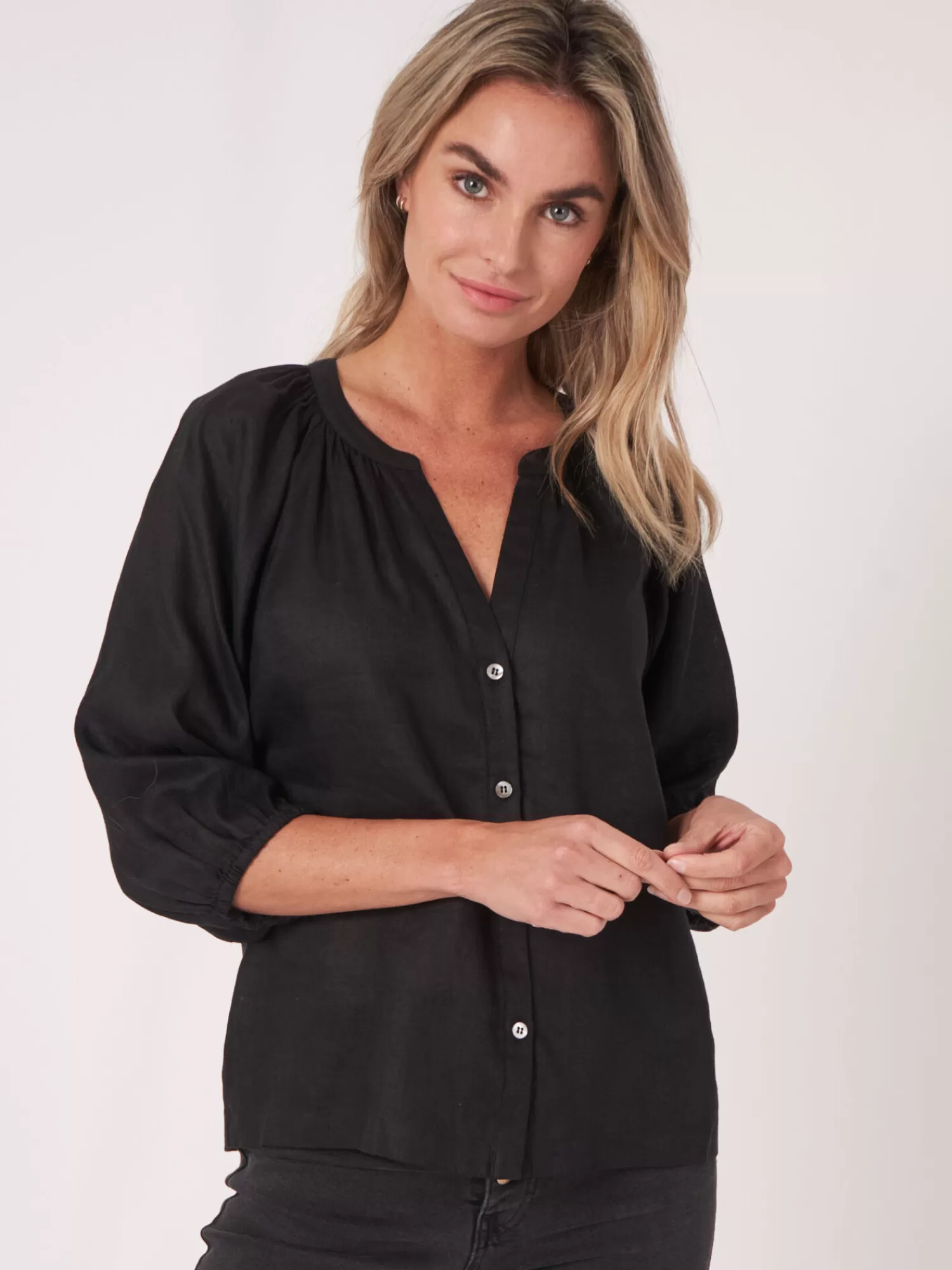 REPEAT cashmere Blusen>Geknopfte Leinenbluse Mit Puffarmeln Black