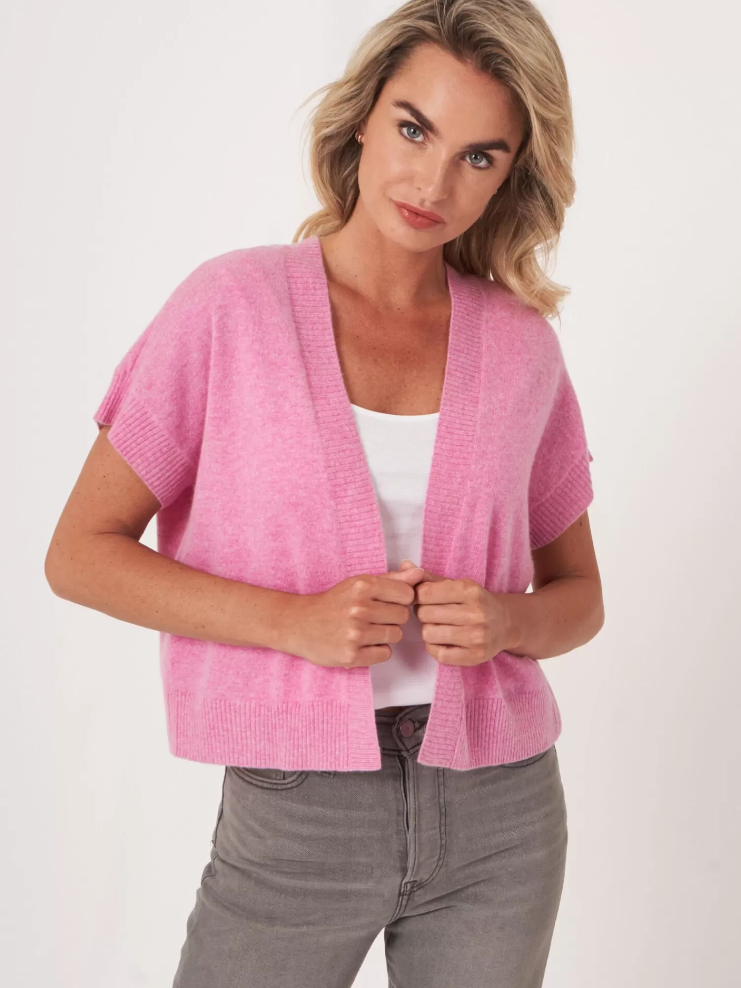 REPEAT cashmere Organisches Kaschmir>Gekurzte, Kastenformige Kaschmir-Strickjacke Mit Offener Vorderseite Blossom