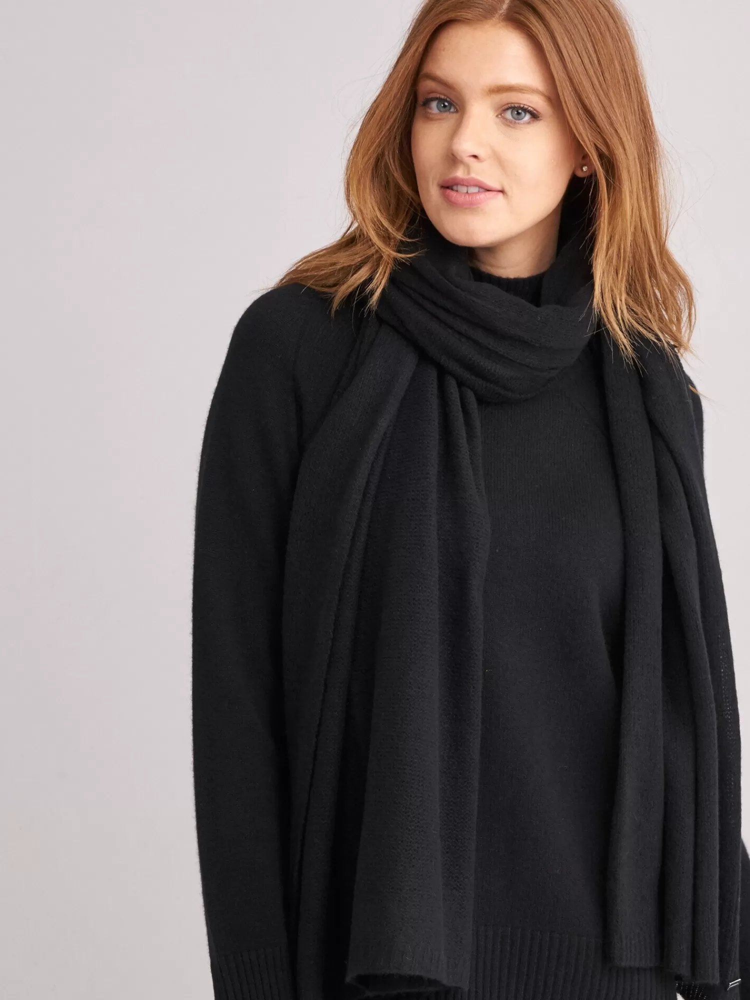 REPEAT cashmere Organisches Kaschmir>Groser Locker Gestrickter Schal Aus Bio-Kaschmir Black