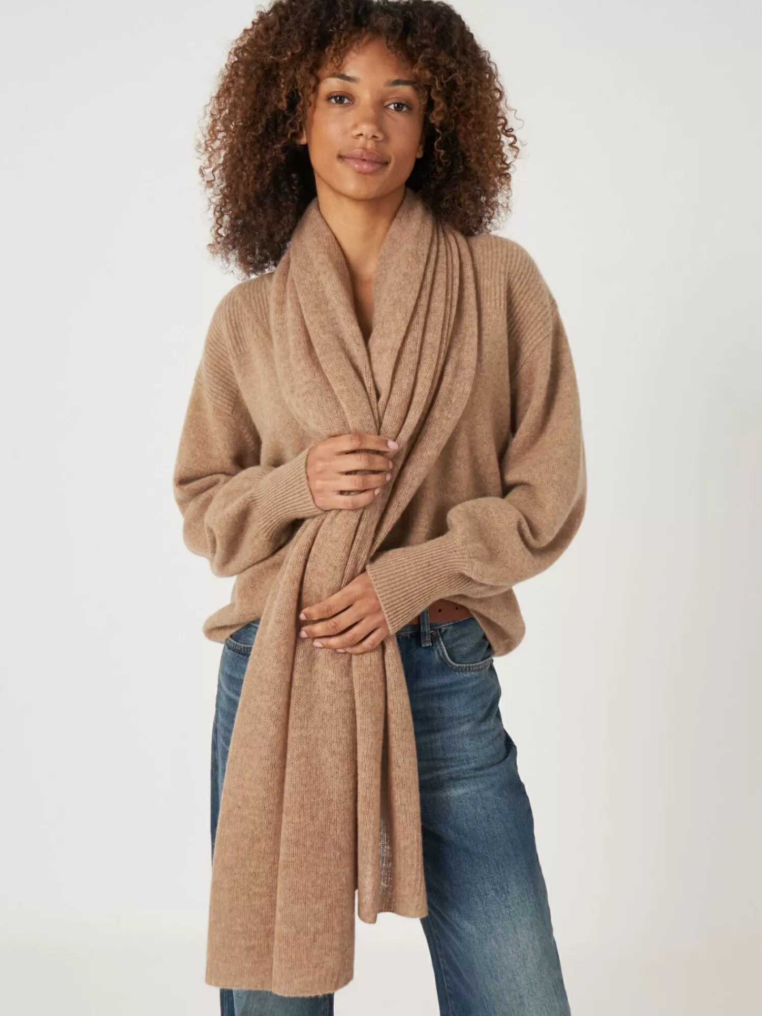 REPEAT cashmere Schals>Groser Locker Gestrickter Schal Aus Bio-Kaschmir Camel