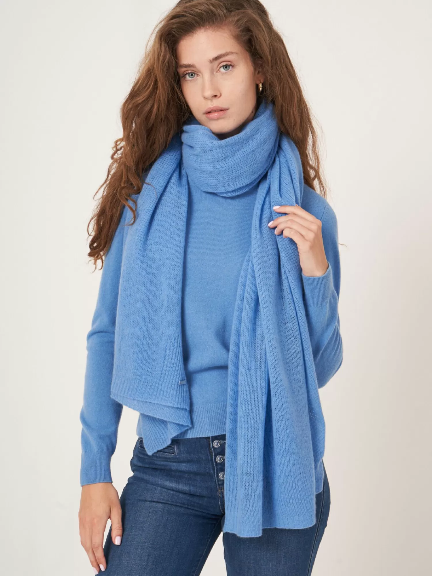 REPEAT cashmere Schals>Groser Locker Gestrickter Schal Aus Bio-Kaschmir Sky