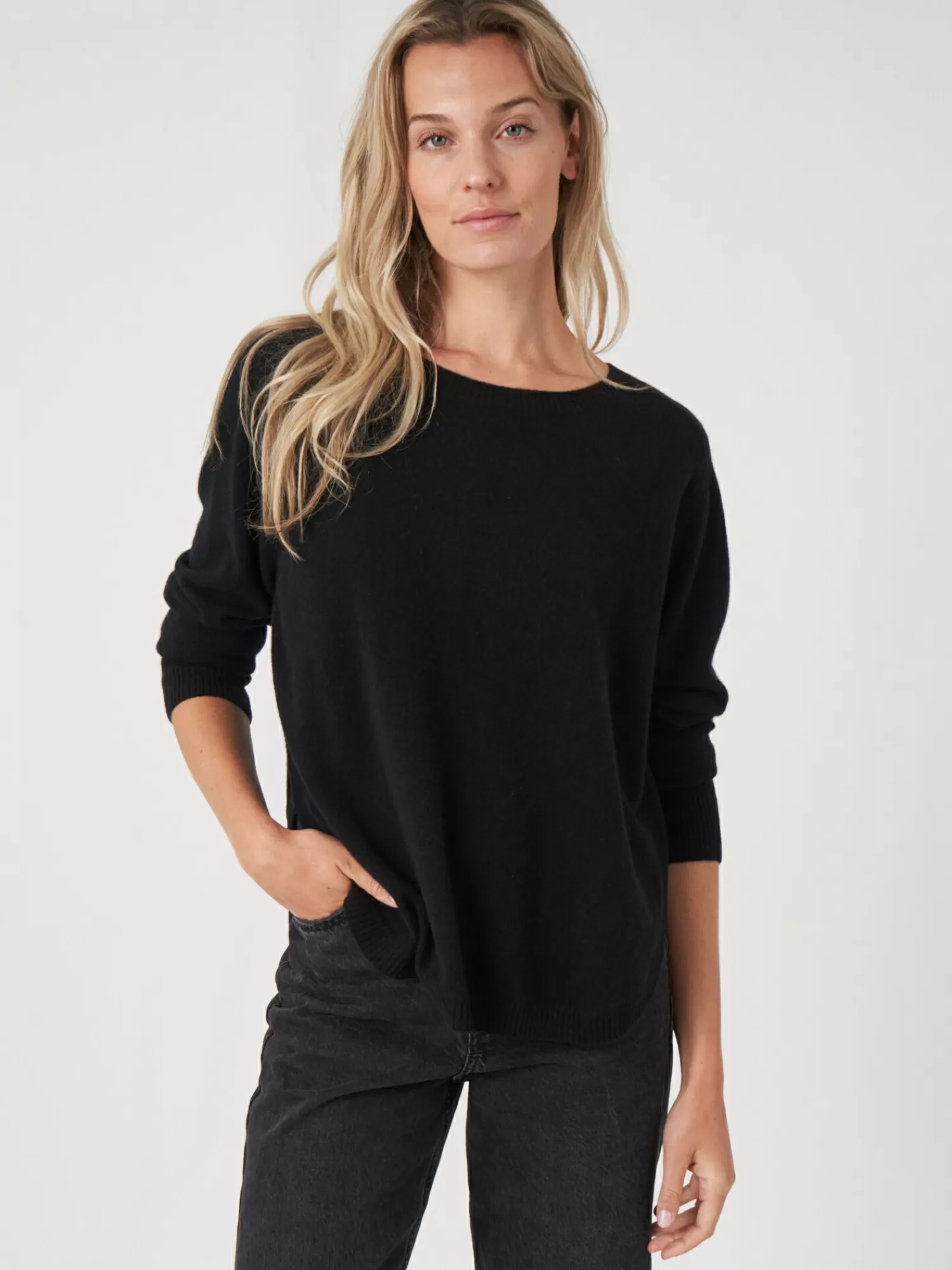 REPEAT cashmere Pullover>Kaschmirpullover Mit Rundem Saum Und U-Boot-Ausschnitt Black