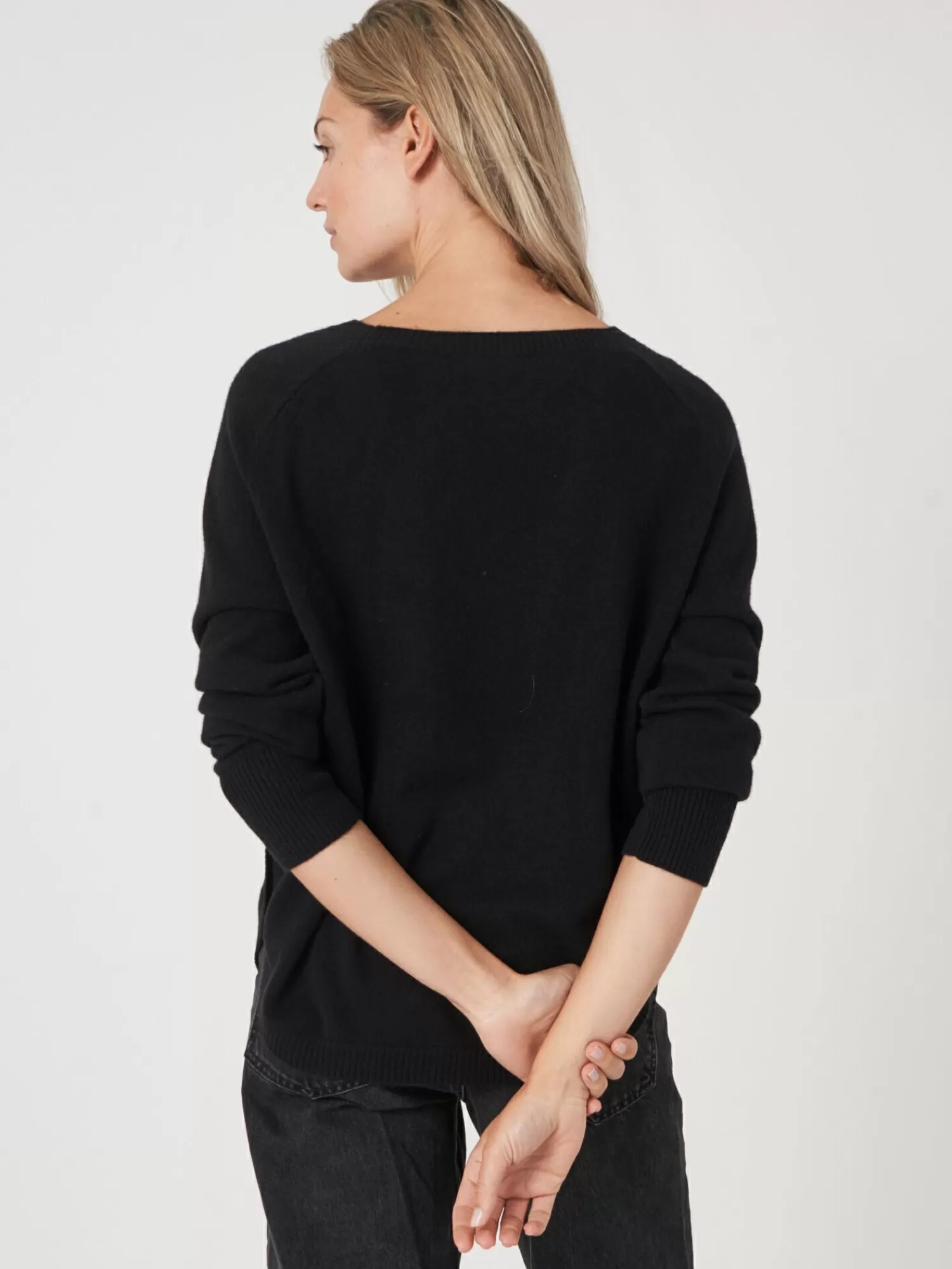 REPEAT cashmere Pullover>Kaschmirpullover Mit Rundem Saum Und U-Boot-Ausschnitt Black