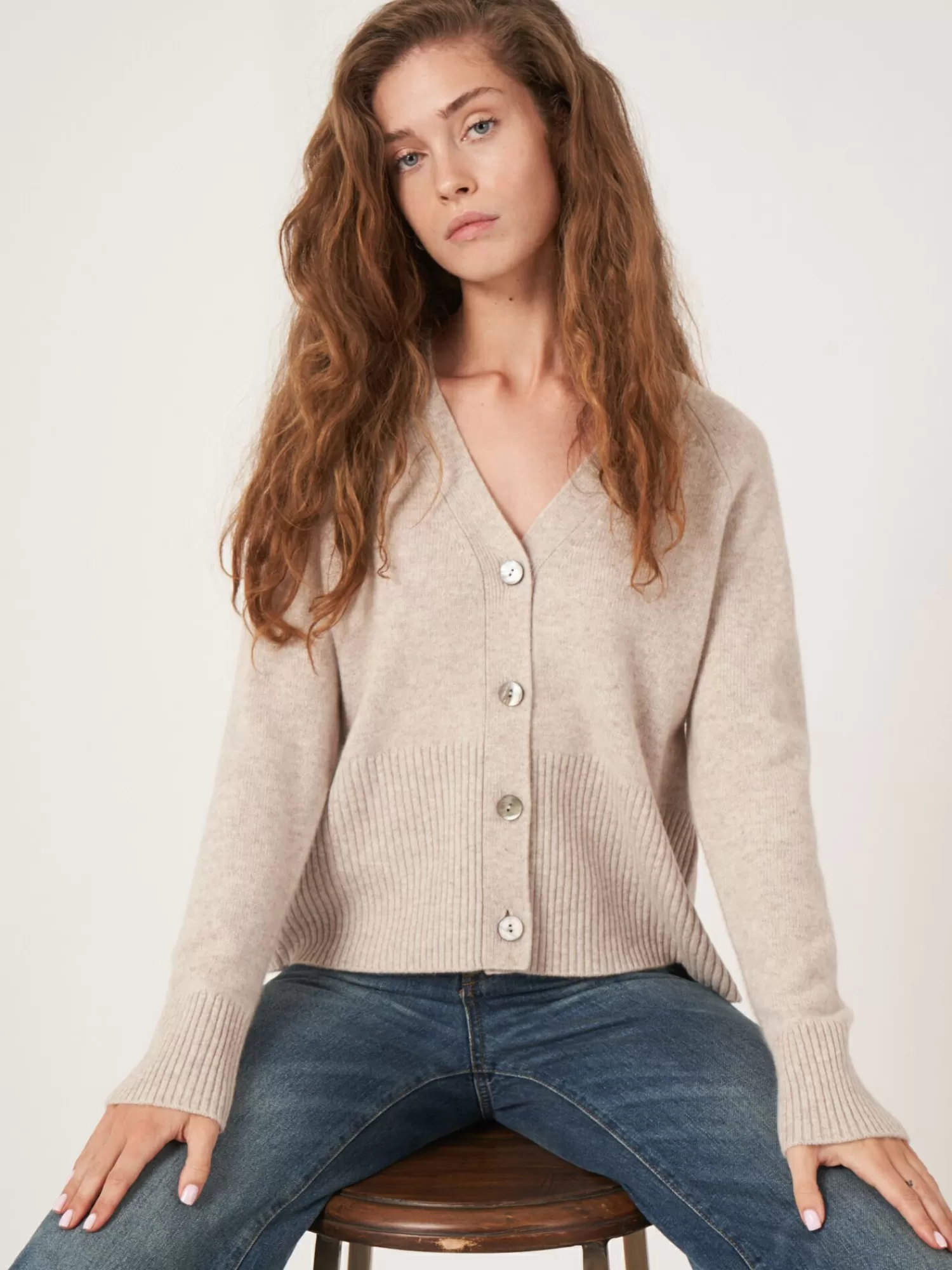 REPEAT cashmere Strickjacken>Kaschmir-Strickjacke Mit Geripptem V-Ausschnitt Beige