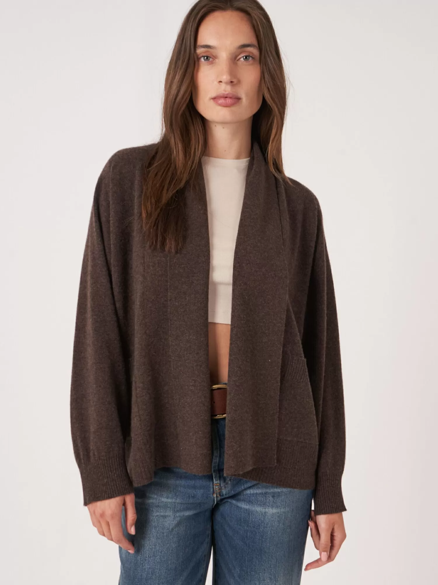 REPEAT cashmere Strickjacken>Offene Kaschmir-Strickjacke Mit Schalkragen Und Taschen Chocolate