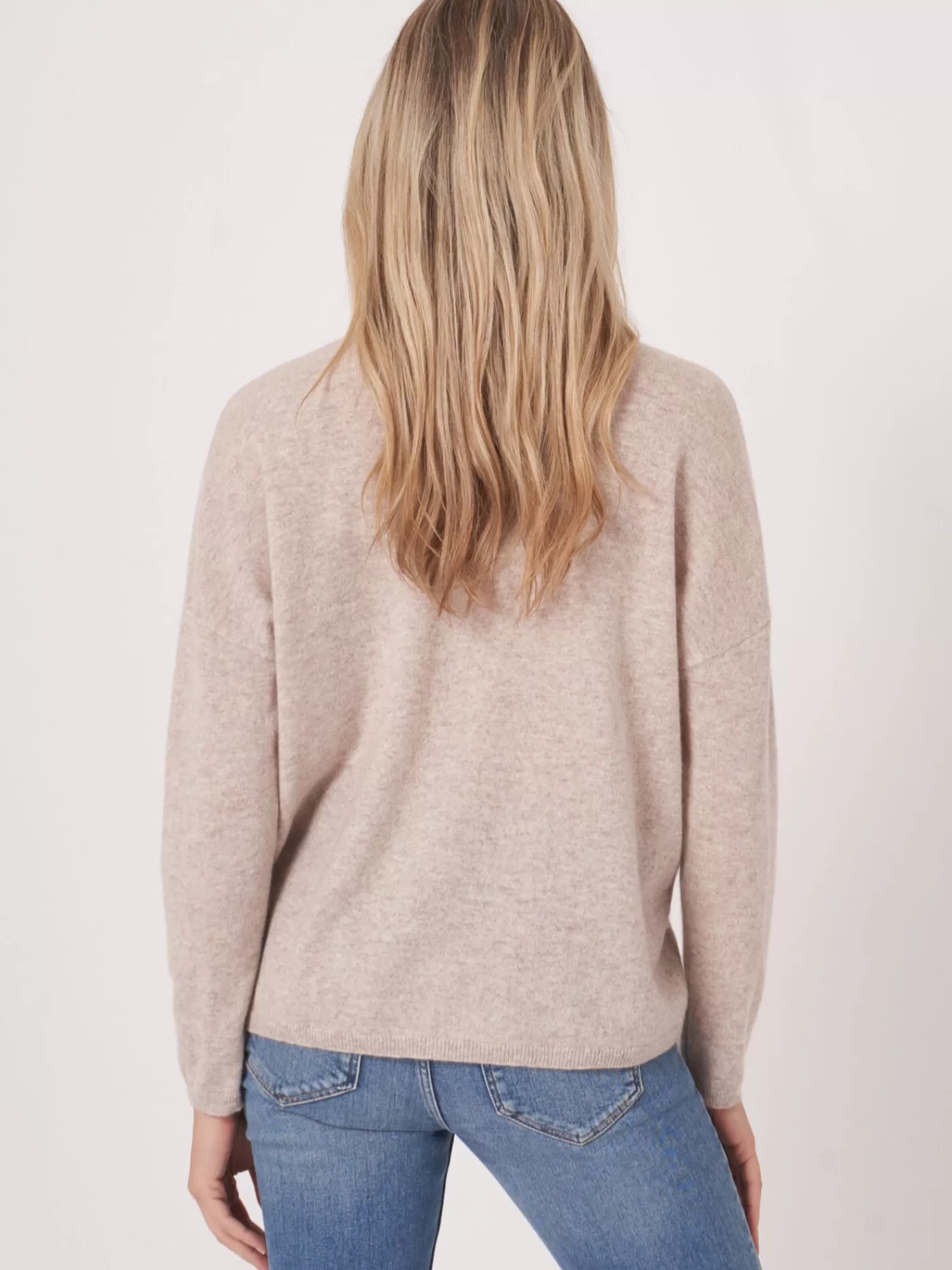 REPEAT cashmere Organisches Kaschmir>Oversized Bio-Kaschmir-Pullover Mit V-Ausschnitt Beige