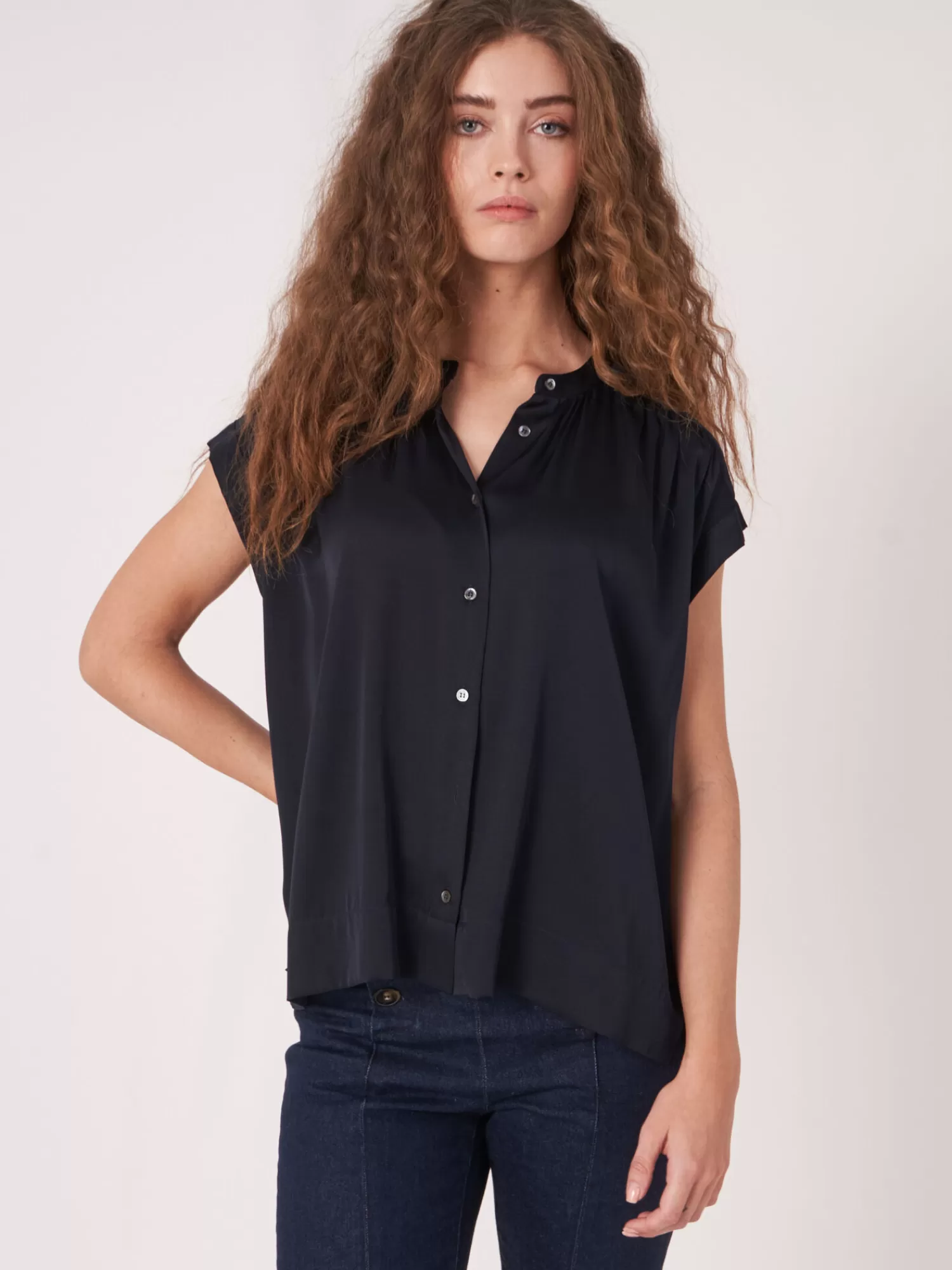 REPEAT cashmere Blusen>Oversized Geknopftes Blusentop Aus Seide Navy