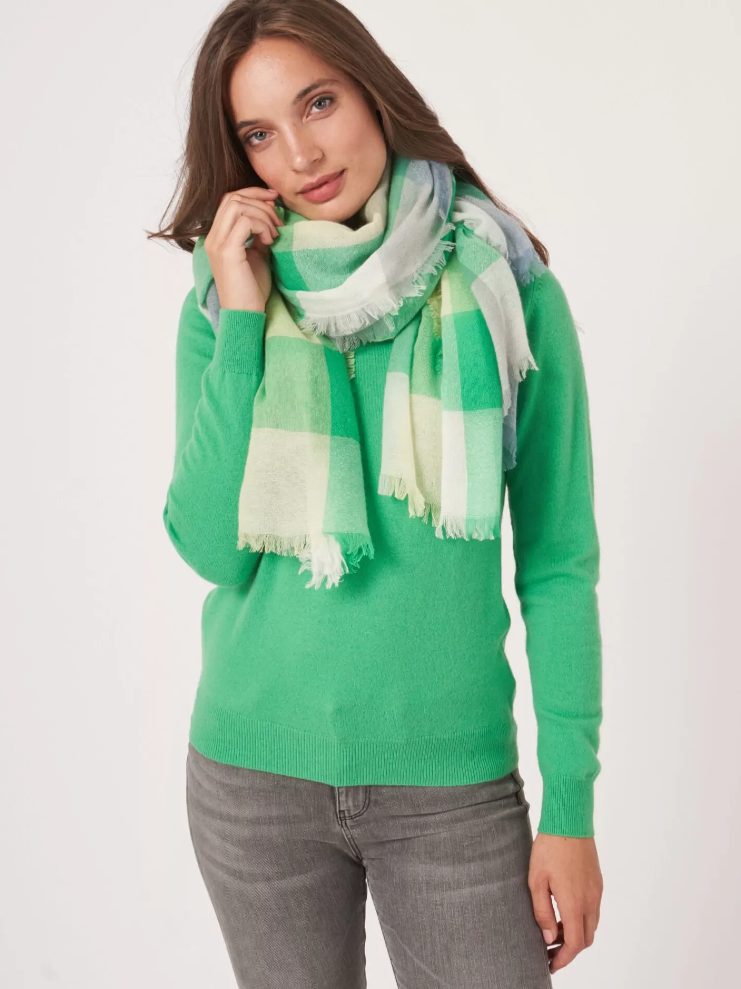 REPEAT cashmere Schals>Quadratischer Schal Aus Kaschmir-Wollmischung Mit Karomuster Basil