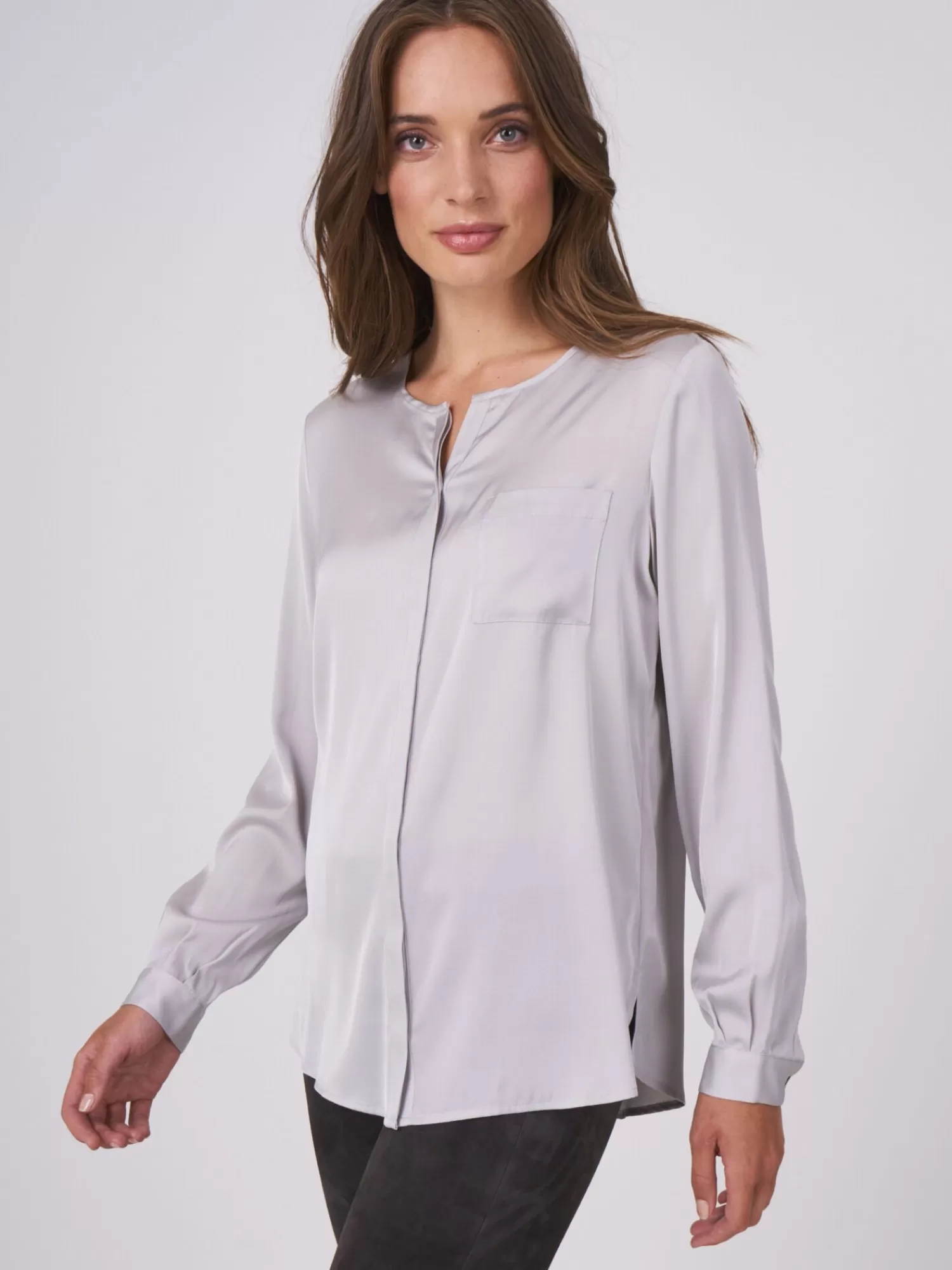 REPEAT cashmere Blusen>Seidenbluse Mit Geschlitztem Ausschnitt Light Grey