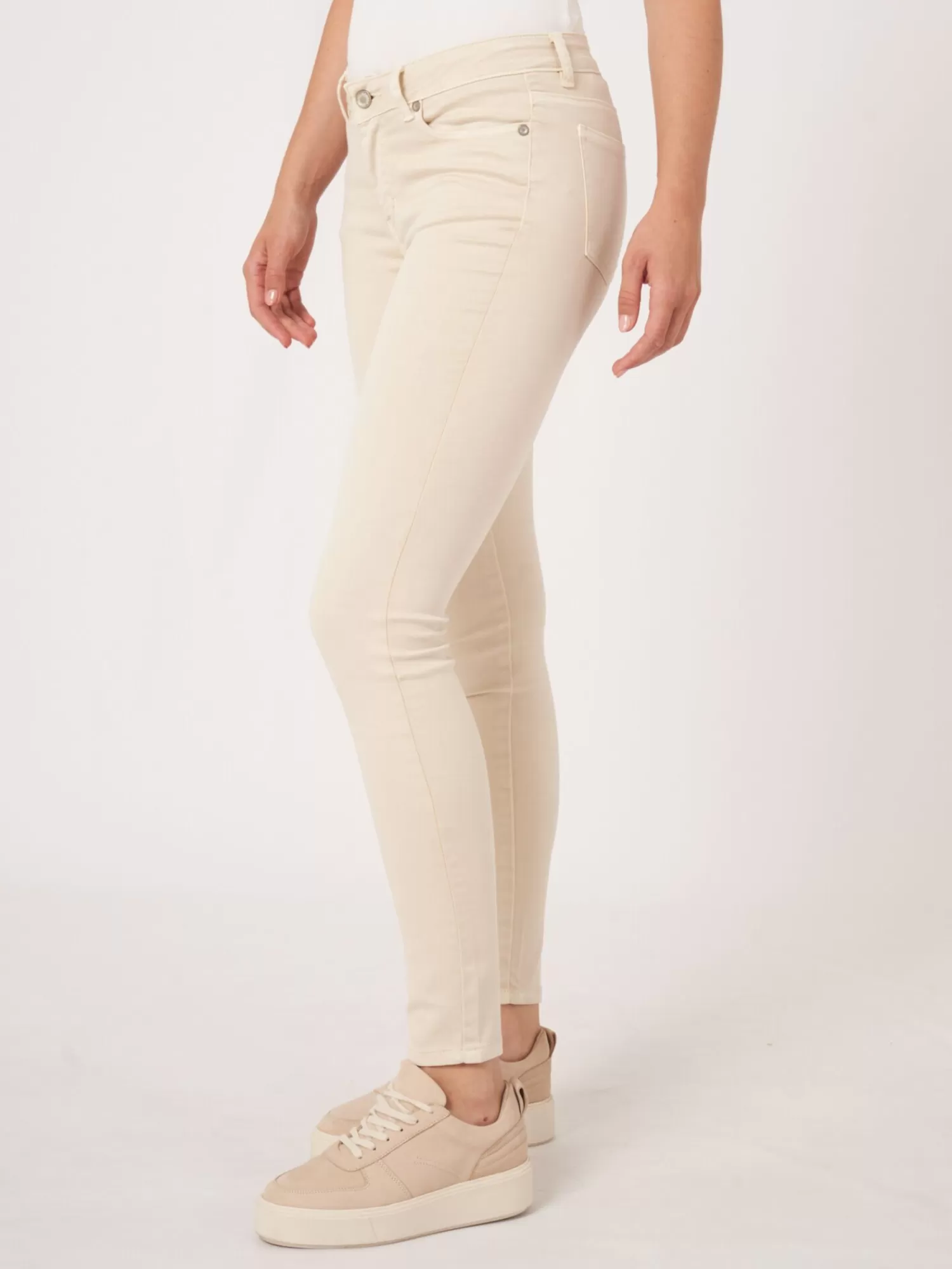 REPEAT cashmere Hosen>Straight-Cut Jeans Ivory