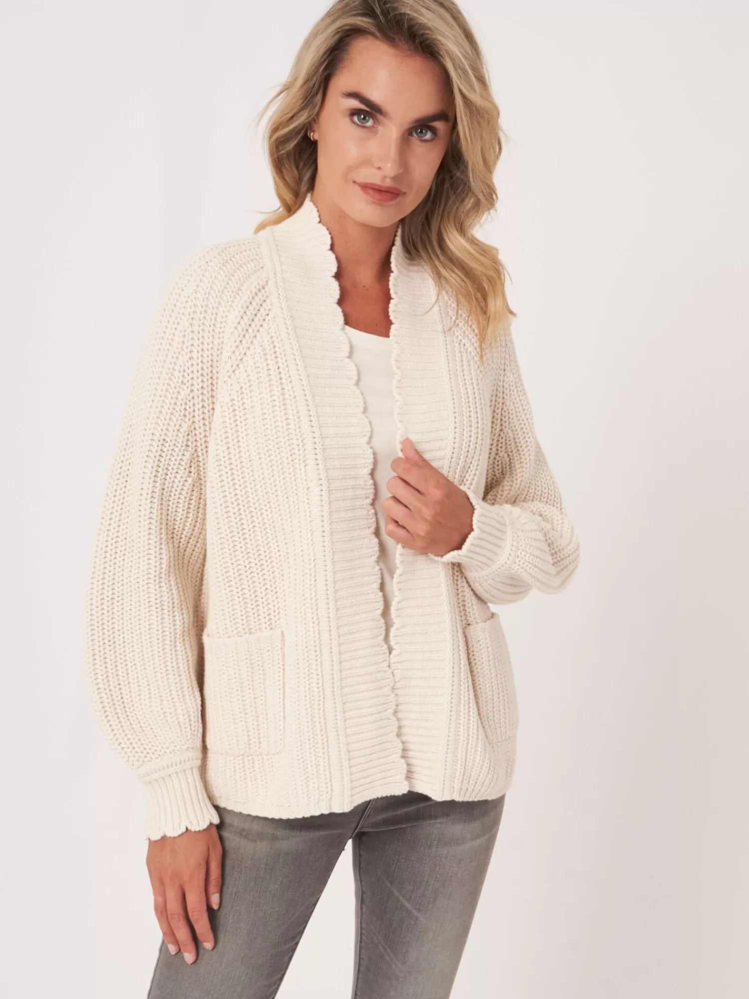 REPEAT cashmere Strickjacken>Strickjacke Aus Größem Rippenstrick Mit Wellenschliff Am Saum Ivory