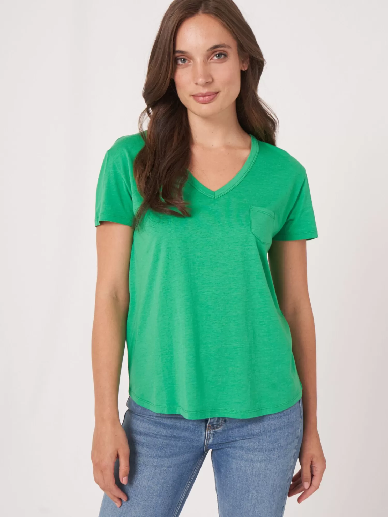 REPEAT cashmere Tops>T-Shirt Mit V-Ausschnitt Und Brusttasche Green